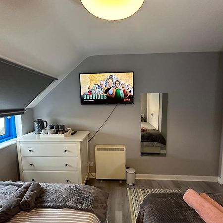 Wembley Serviced Apartment, 20Mins From Central Лондон Екстериор снимка
